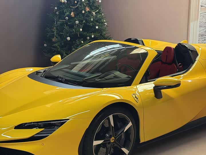 Photo 3 - Ferrari SF90