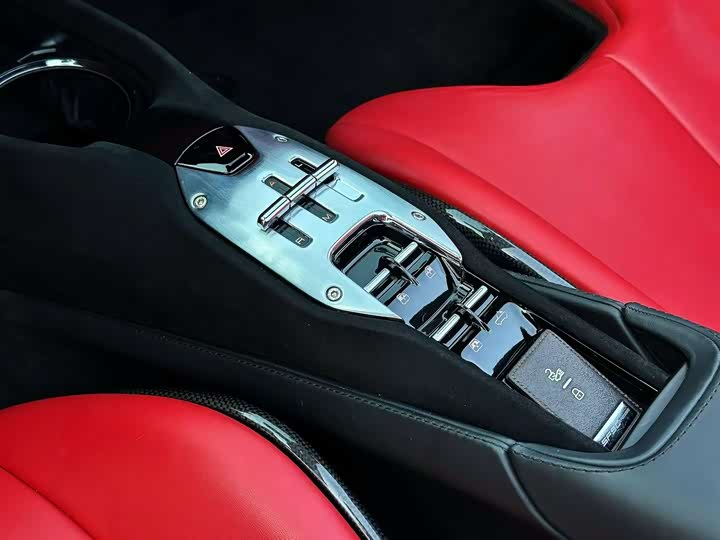 Photo 6 - Ferrari SF90