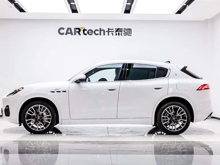 Фото 3 - Maserati Grecale