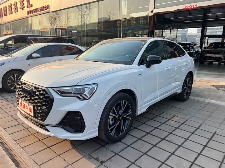 Фото 1 - Audi Q3 Sportback