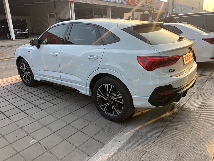 Фото 6 - Audi Q3 Sportback