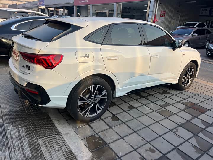 Фото 7 - Audi Q3 Sportback