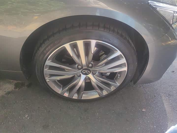 Фото 6 - Infiniti Q50L