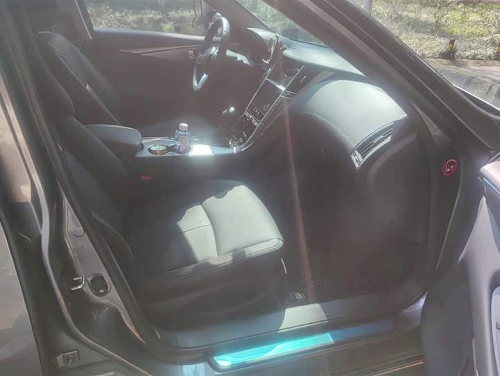 Фото 8 - Infiniti Q50L