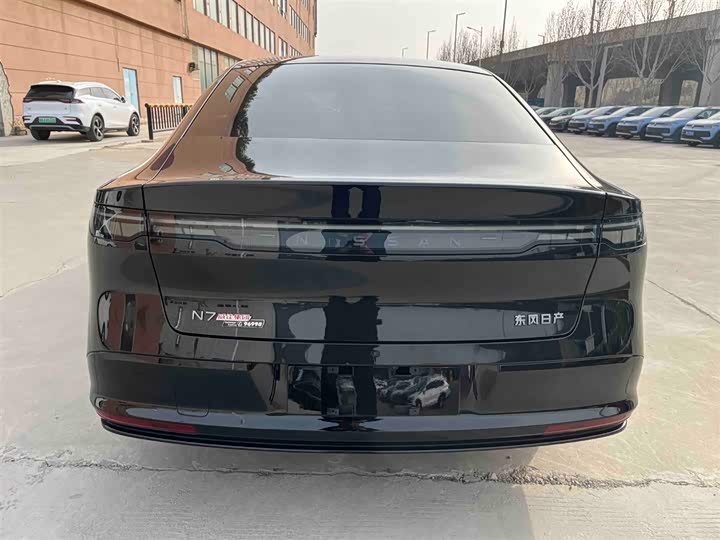 Фото 7 - Nissan N7