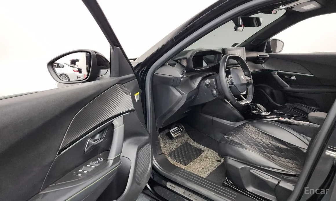 Photo 10 - Peugeot 2008