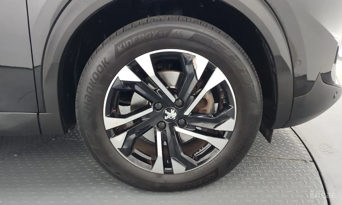 Photo 5 - Peugeot 2008