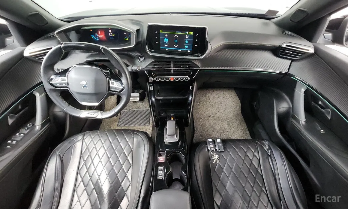 Photo 7 - Peugeot 2008