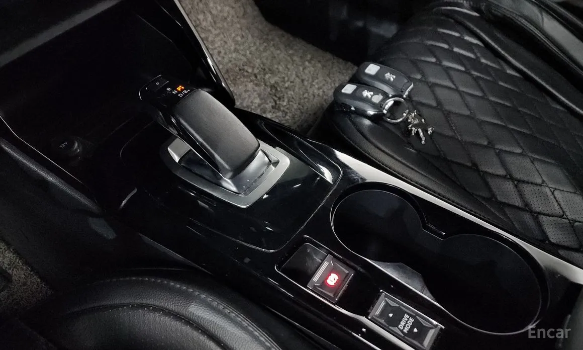 Photo 9 - Peugeot 2008