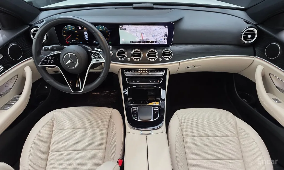 Фото 7 - Mercedes-Benz E-Class