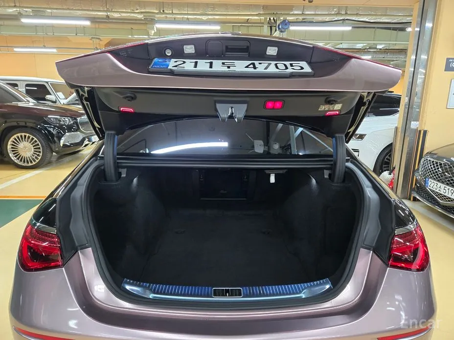 Фото 4 - Mercedes-Benz S-Class