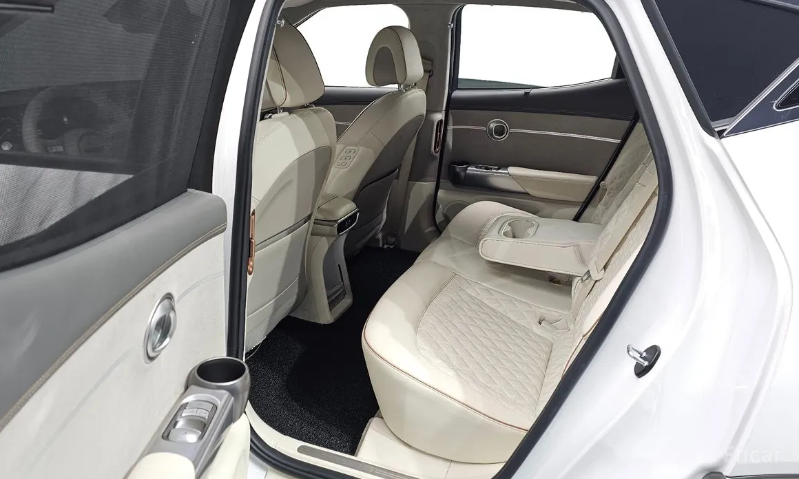 Фото 17 - Genesis GV60