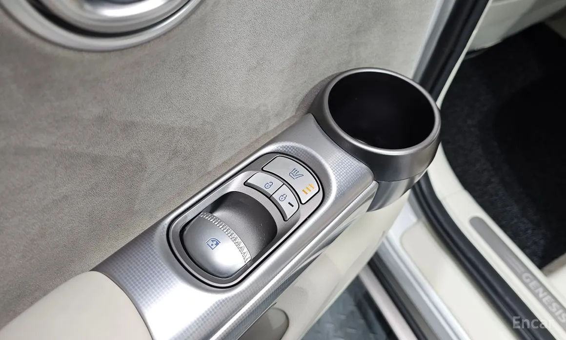 Фото 18 - Genesis GV60