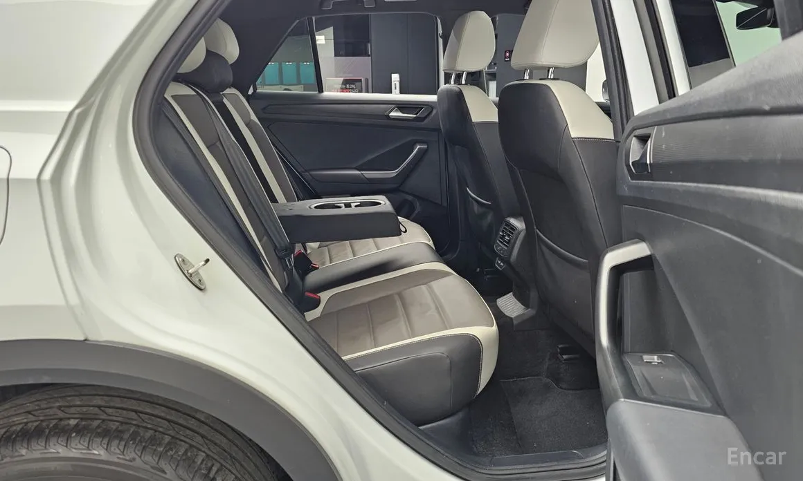 Фото 12 - Volkswagen T-Roc