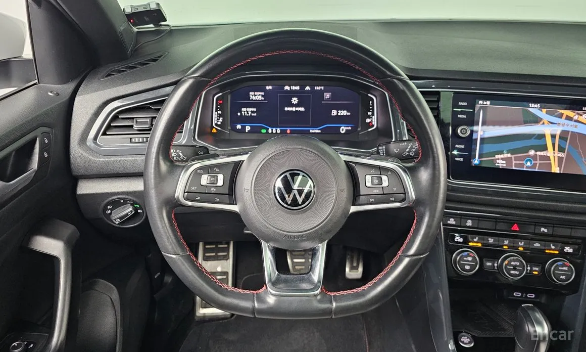 Фото 13 - Volkswagen T-Roc