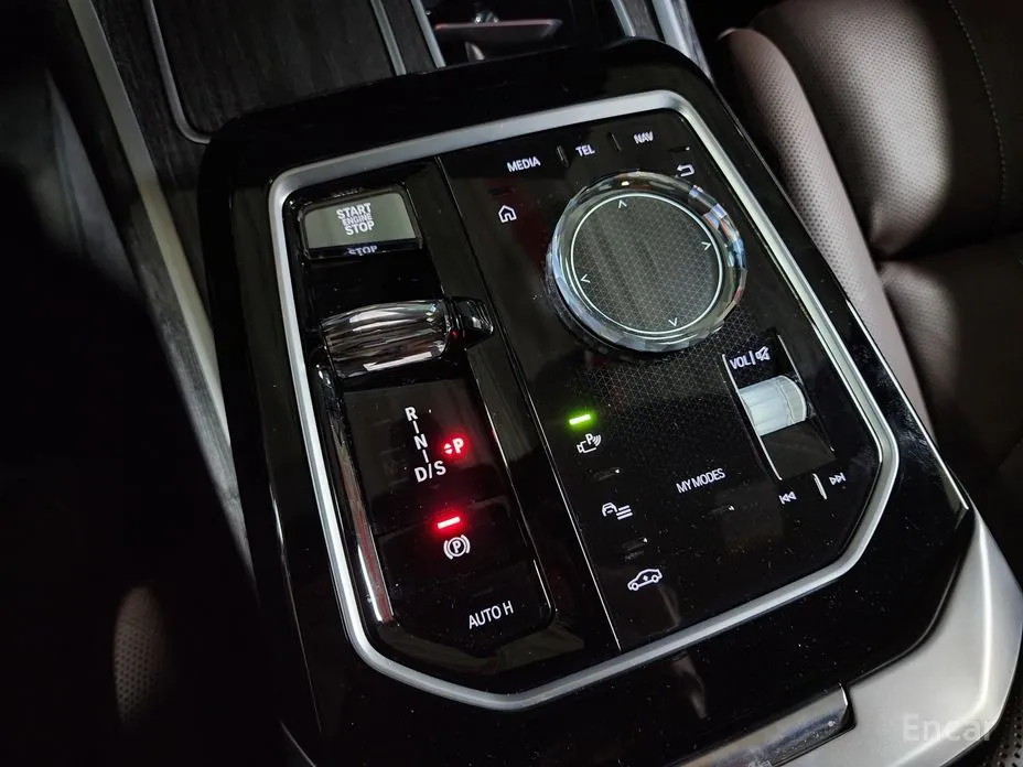 Photo 8 - BMW 7 Series