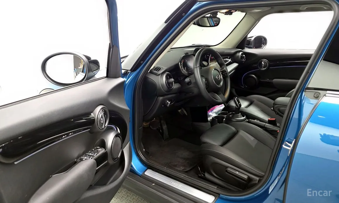 Фото 10 - Mini Cooper