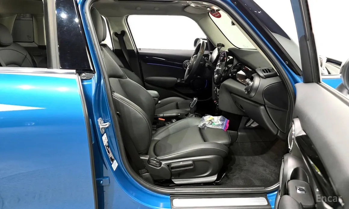 Фото 11 - Mini Cooper