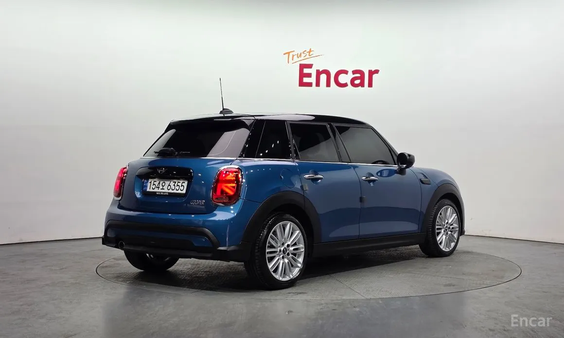 Фото 2 - Mini Cooper