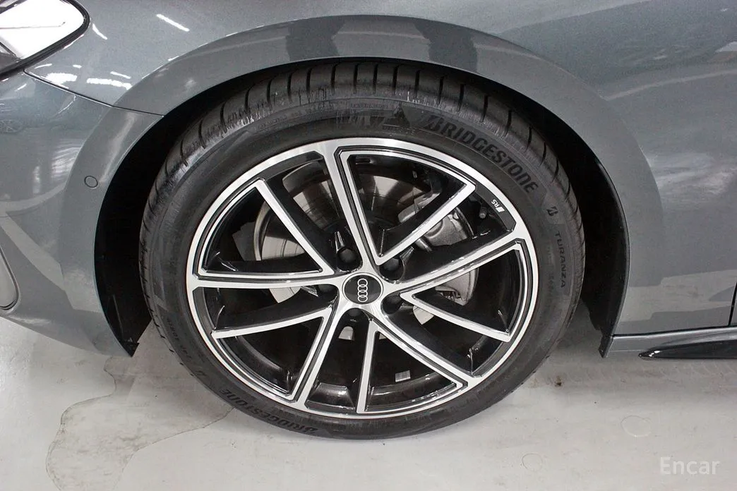 Фото 5 - Audi A5