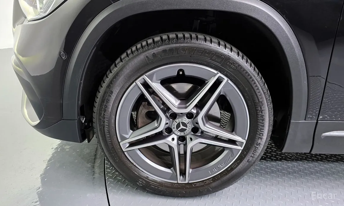 Mercedes-Benz GLA-Class 2020 GLA250 4MATIC