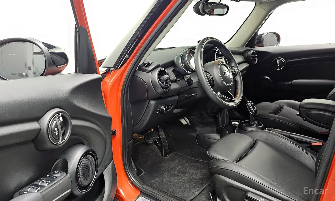 Фото 10 - Mini Cooper