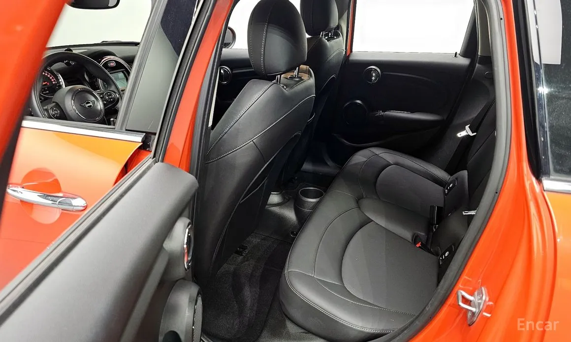 Фото 11 - Mini Cooper