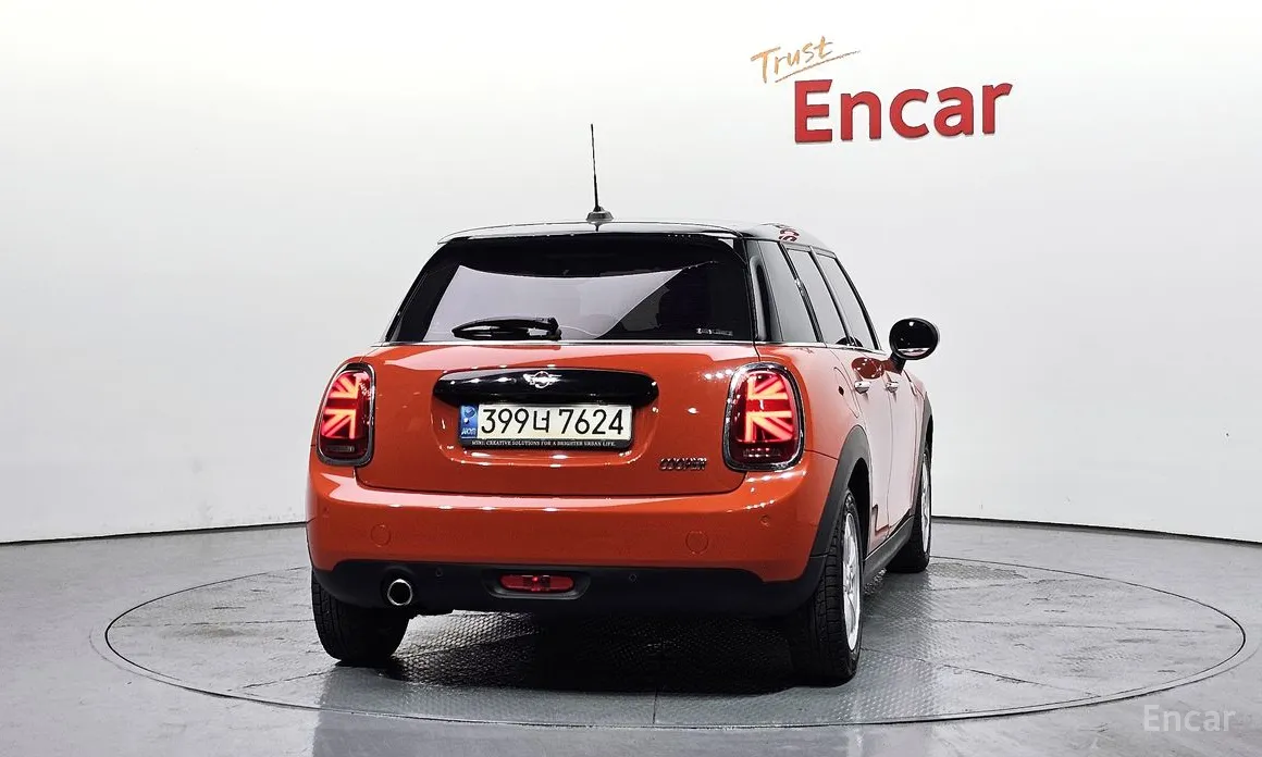 Фото 4 - Mini Cooper