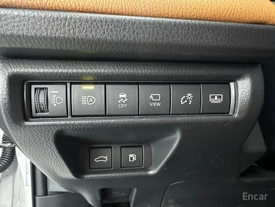 Фото 13 - Toyota Camry