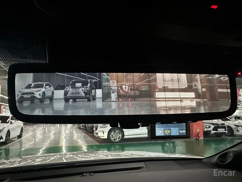 Фото 17 - Toyota Camry