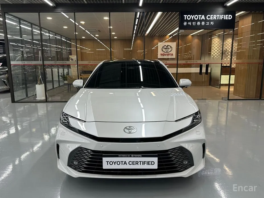 Фото 3 - Toyota Camry