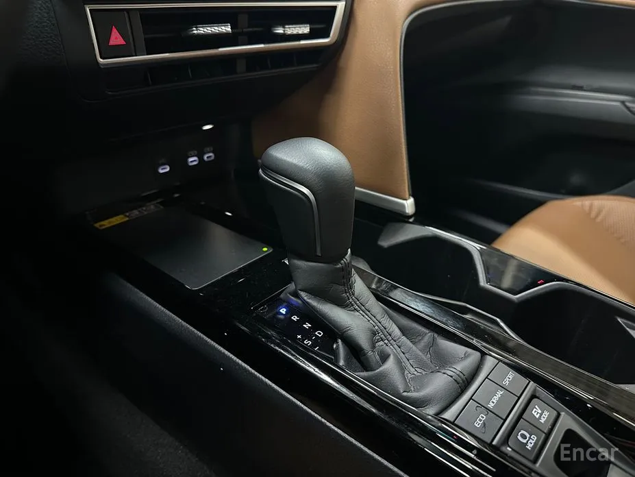 Фото 9 - Toyota Camry