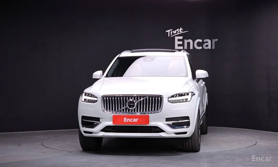 Photo 3 - Volvo XC90