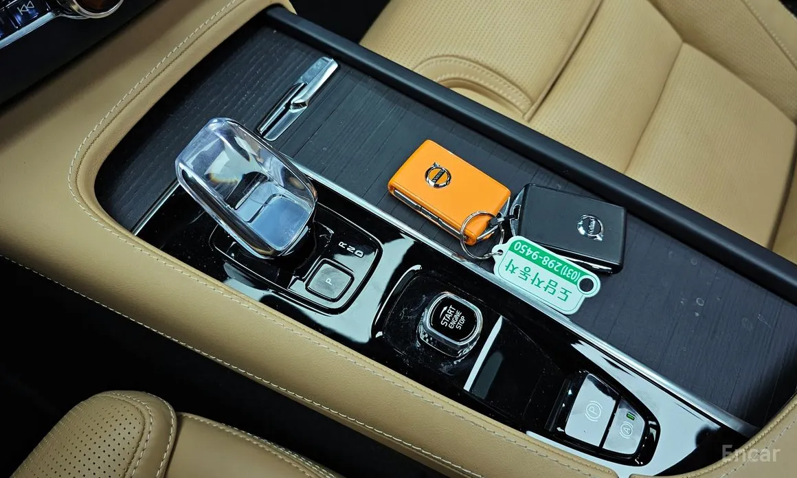 Photo 9 - Volvo XC90