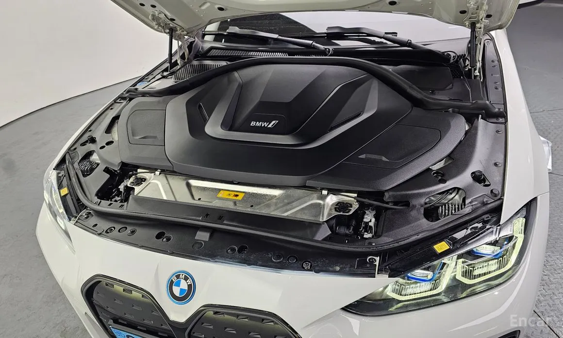 Фото 6 - BMW i4