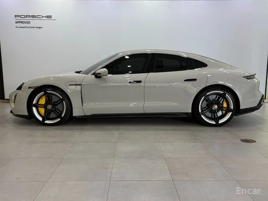 Фото 4 - Porsche Taycan