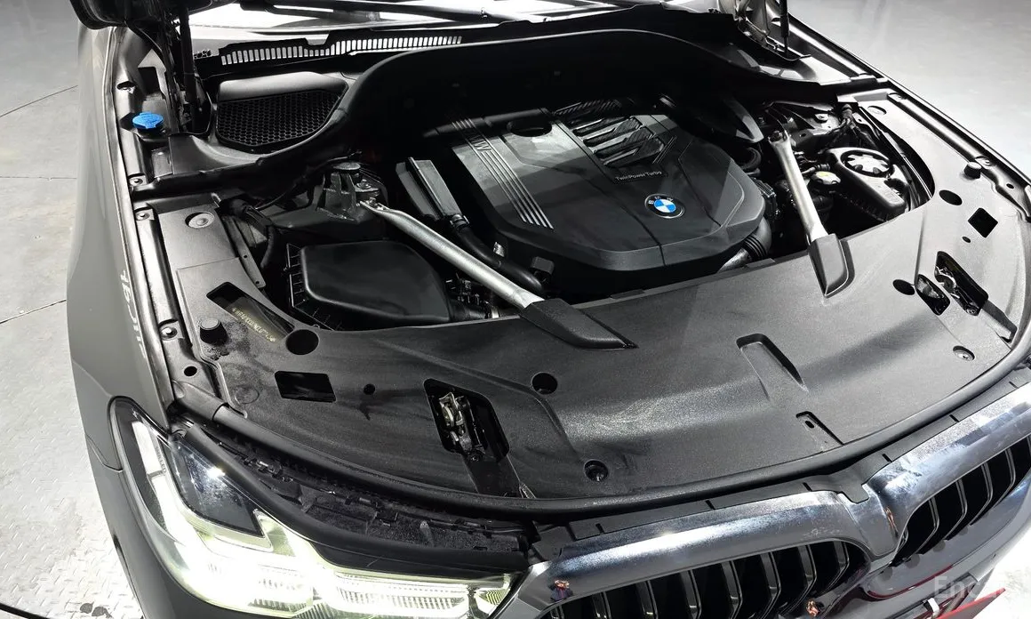 Фото 6 - BMW Gran Turismo