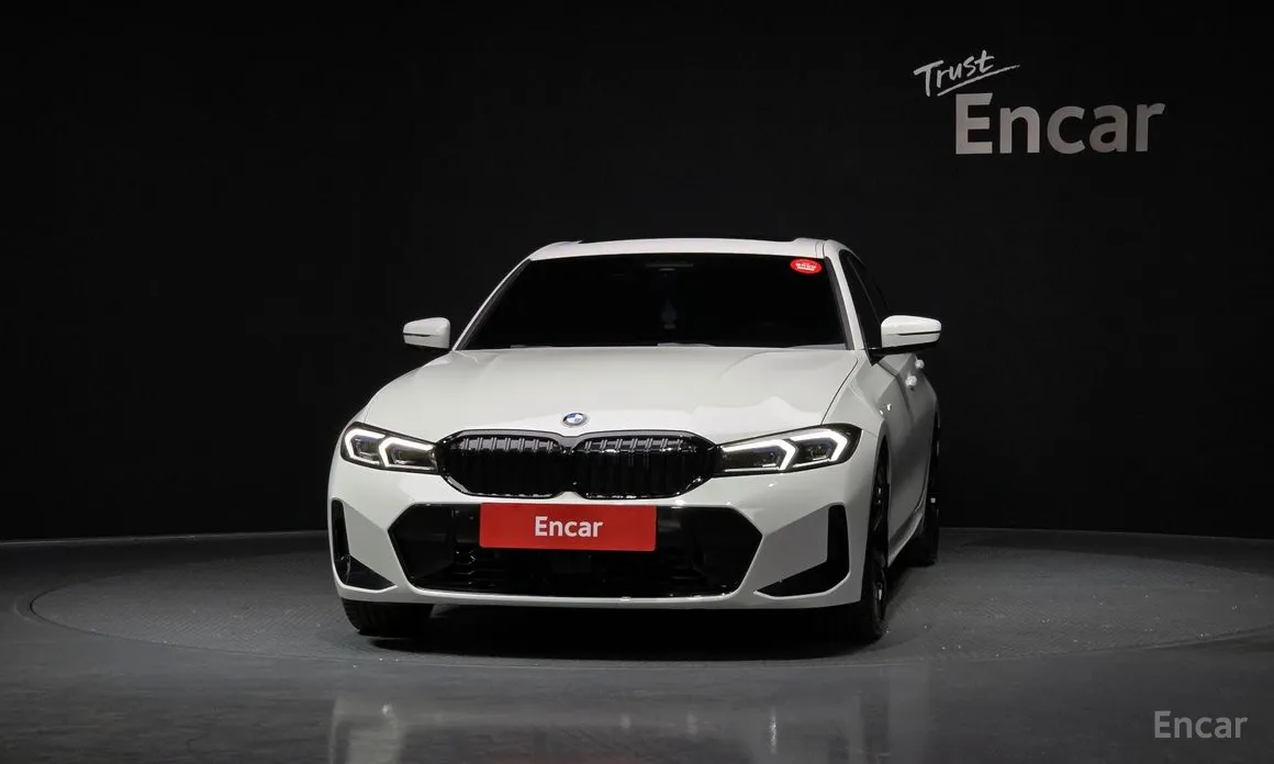 Photo 3 - BMW 3 Series