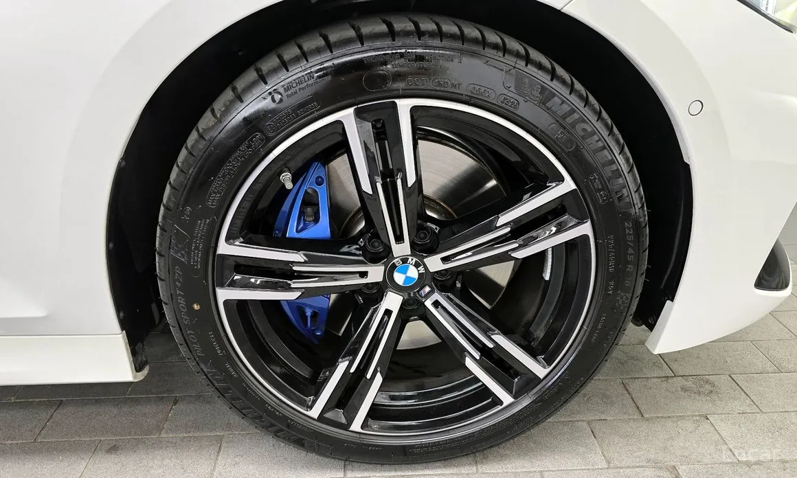 Photo 5 - BMW 3 Series