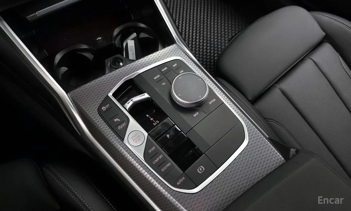 Photo 9 - BMW 3 Series