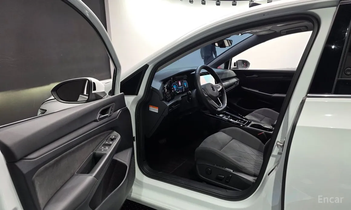 Фото 11 - Volkswagen Golf