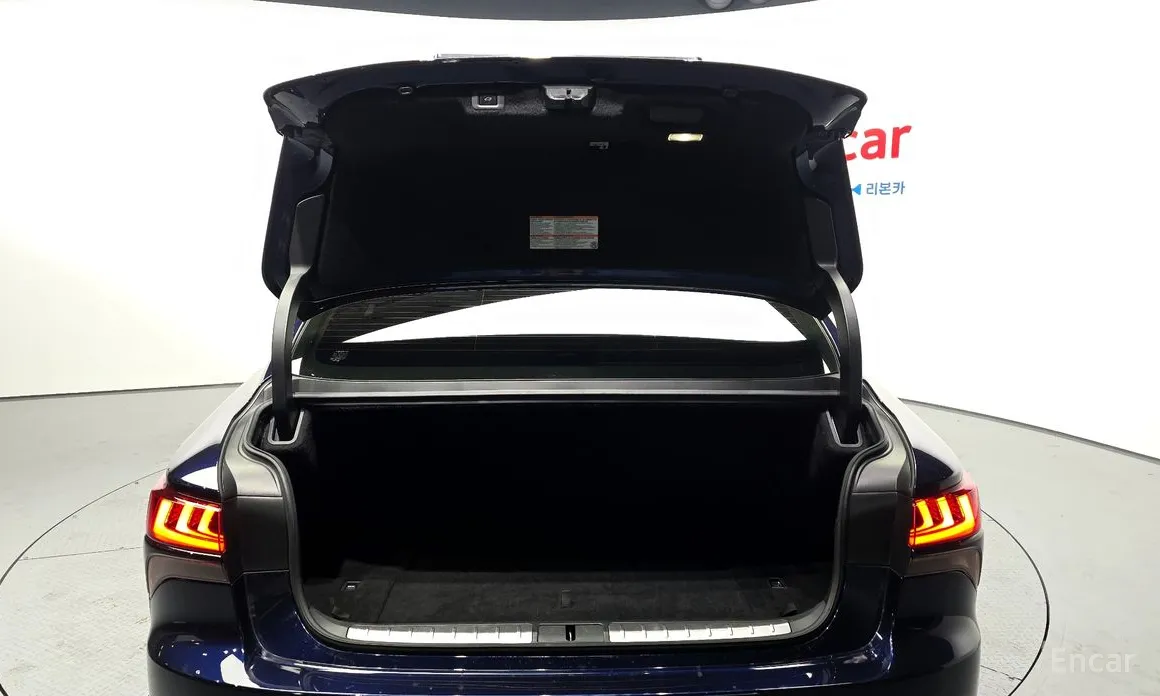 Фото 20 - Lexus LS