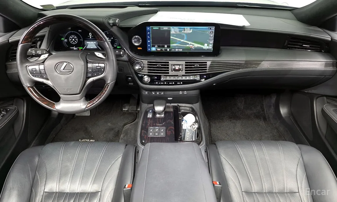 Фото 7 - Lexus LS