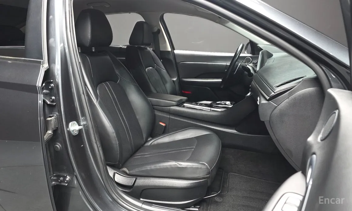 Фото 11 - Hyundai Sonata