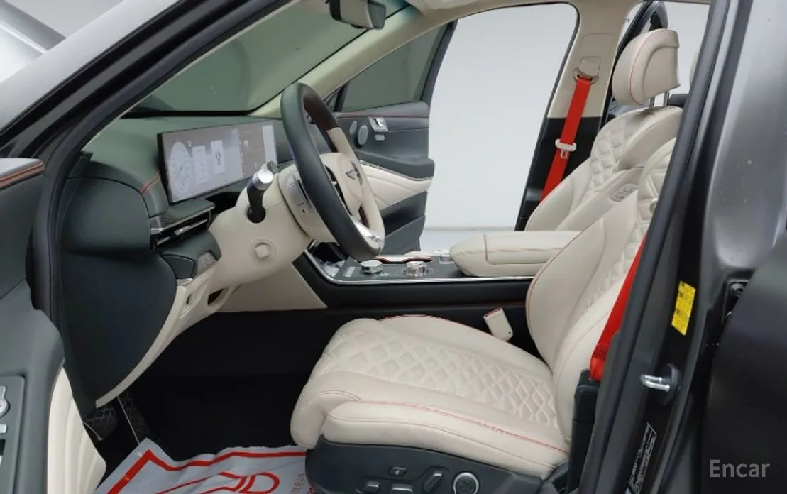 Фото 14 - Genesis GV80