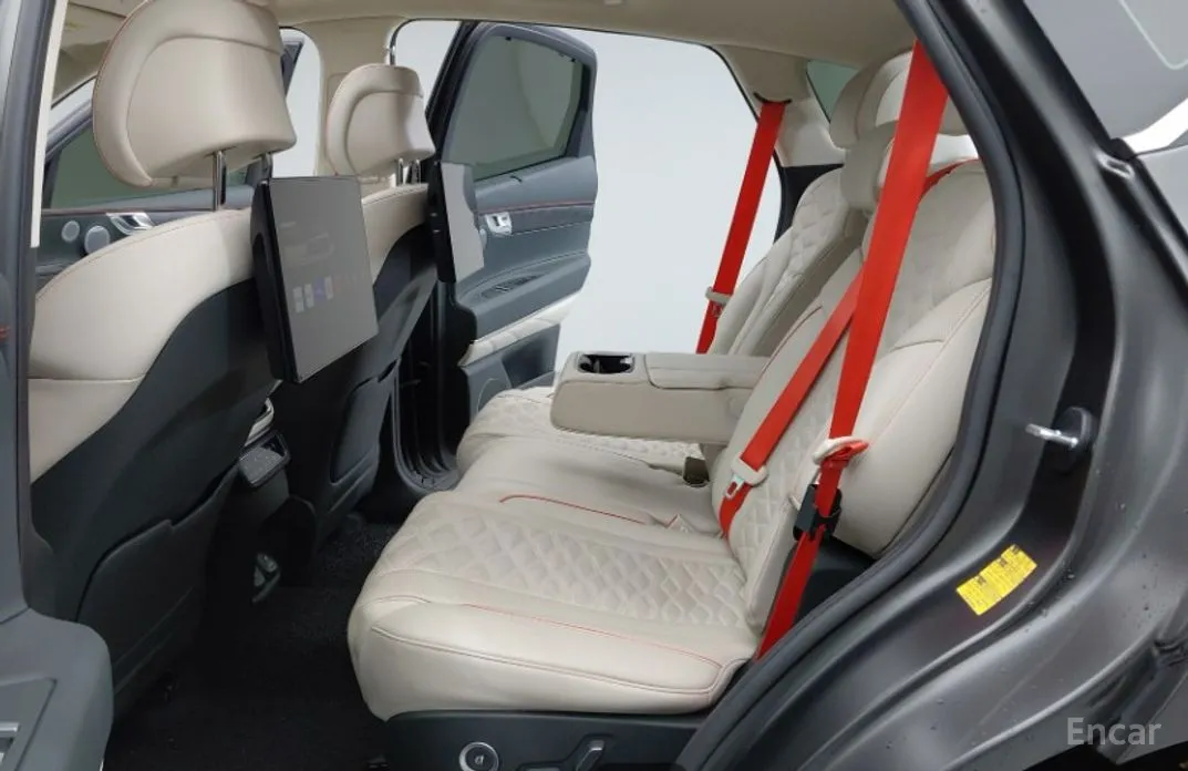 Фото 15 - Genesis GV80