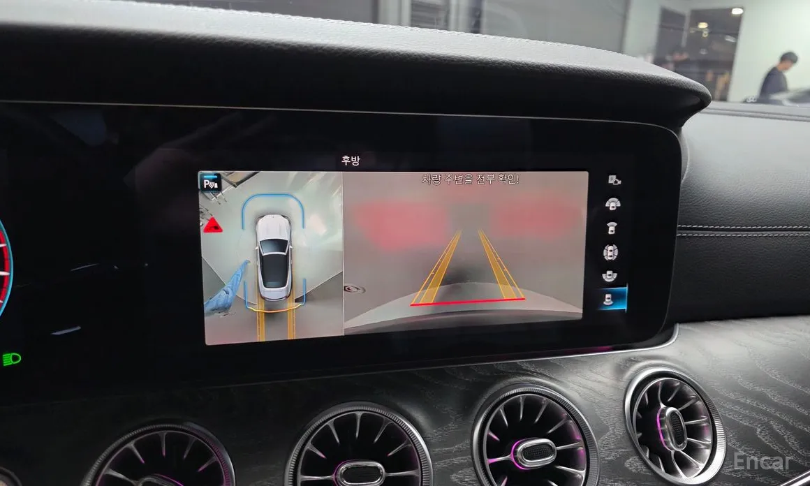 Фото 17 - Mercedes-Benz E-Class