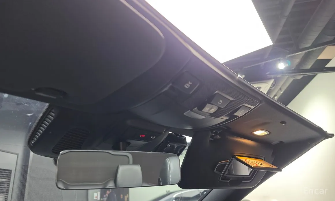 Фото 18 - Mercedes-Benz E-Class