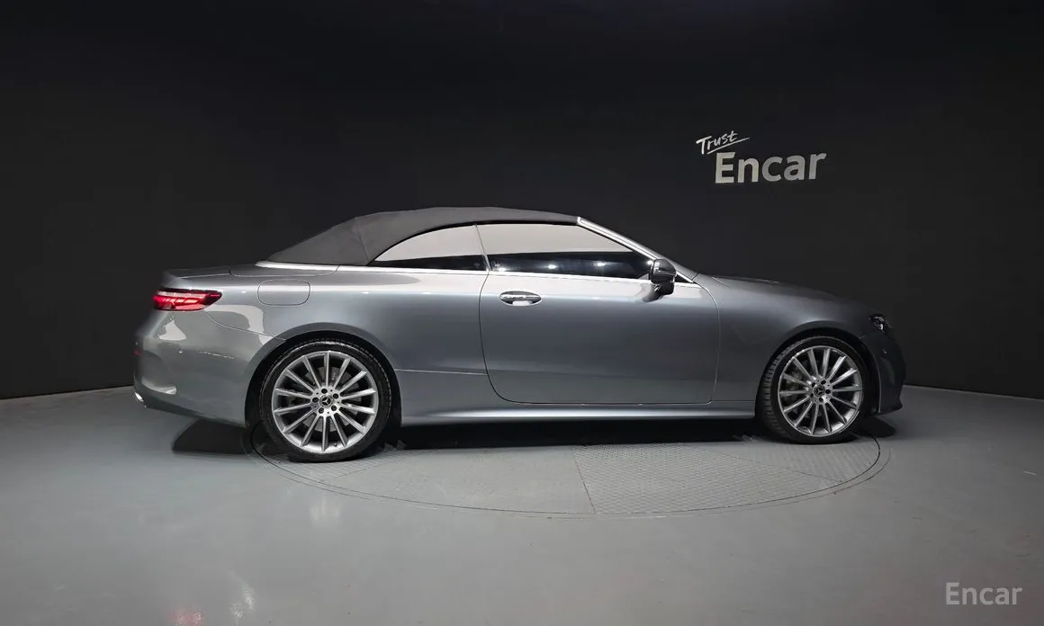 Фото 20 - Mercedes-Benz E-Class