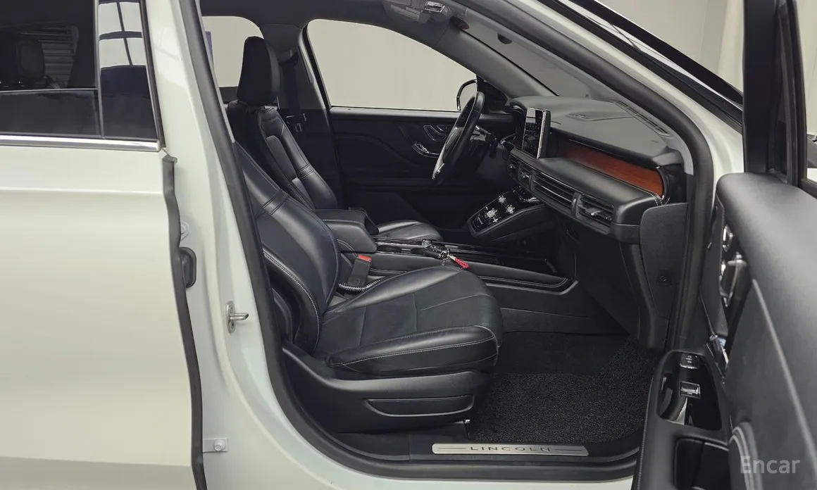 Фото 11 - Lincoln Corsair